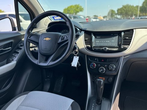 Used 2017 Chevrolet Trax LS image 5