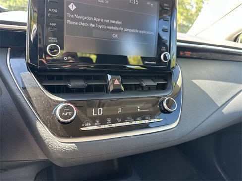 Used 2022 Toyota Corolla LE image 19