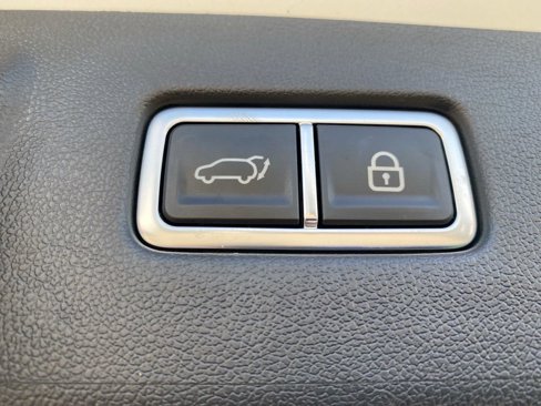Used 2023 Kia Sorento SX Prestige w/ Panoramic Sunroof Package image 17