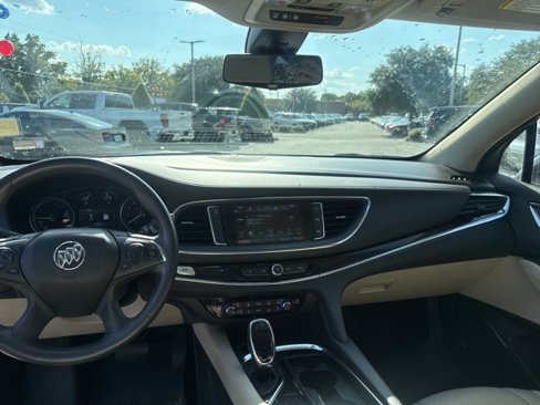 Used 2018 Buick Enclave Premium image 9