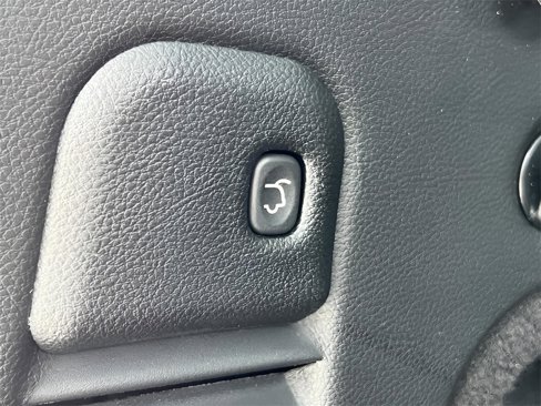 Used 2018 Jeep Grand Cherokee Laredo image 20