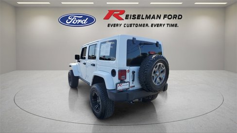 Used 2018 Jeep Wrangler Unlimited Rubicon w/ Connectivity Group image 3