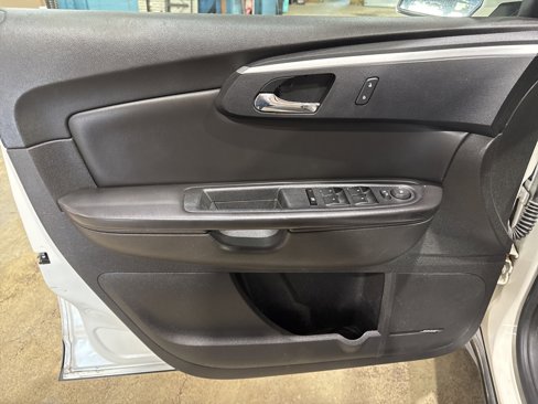 Used 2012 Chevrolet Traverse LT image 16