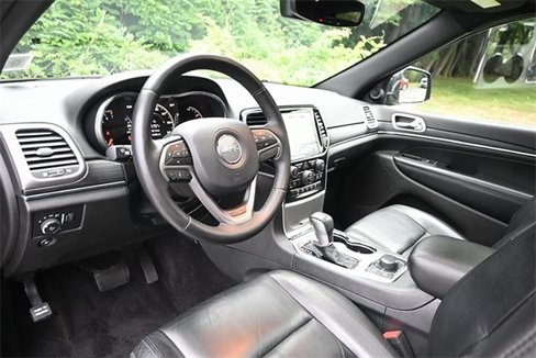 Used 2019 Jeep Grand Cherokee Limited image 27