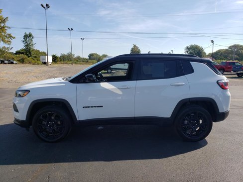 Used 2022 Jeep Compass Altitude w/ Convenience Group image 4