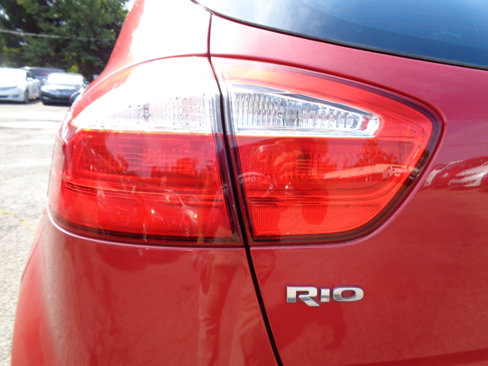 Used 2013 Kia Rio EX image 12