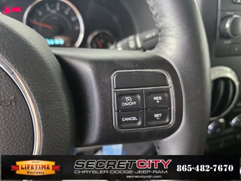 Used 2018 Jeep Wrangler Unlimited Sahara image 16