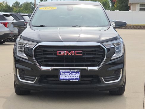 Used 2022 GMC Terrain SLE image 8