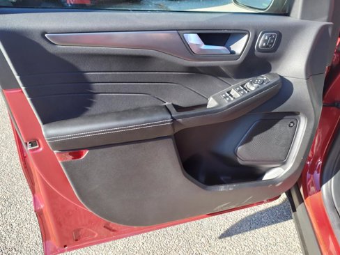 New 2025 Ford Escape Active w/ Active Premium Tech Pack image 9