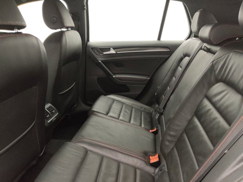 Used 2015 Volkswagen GTI SE image 18
