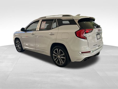 Used 2018 GMC Terrain Denali w/ Advanced Safety Package image 4