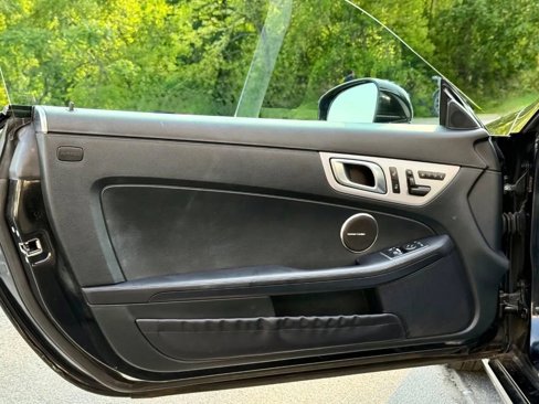 Used 2014 Mercedes-Benz SLK 250 image 9