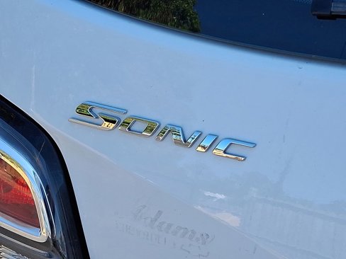 Used 2020 Chevrolet Sonic LT image 25