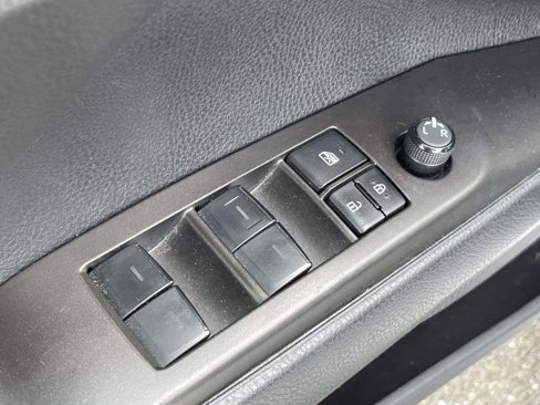 Used 2023 Toyota Camry SE image 17