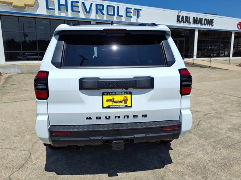 New 2025 Toyota 4Runner SR5 image 4