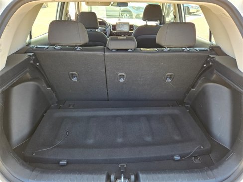 Used 2024 Hyundai Venue SE image 18