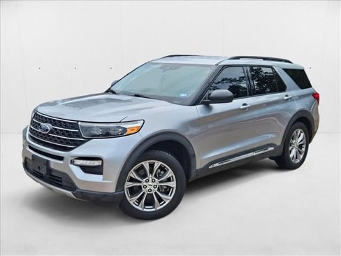 Used 2021 Ford Explorer XLT w/ Equipment Group 202A image 1