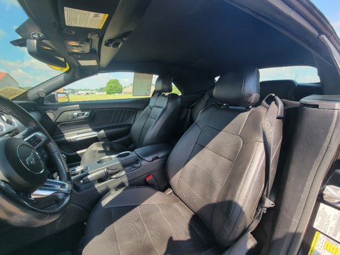 Used 2017 Ford Mustang Premium image 15