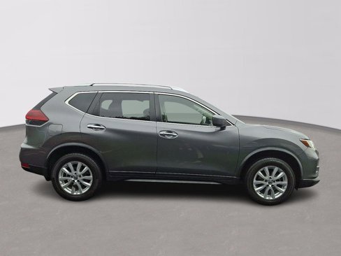 Used 2019 Nissan Rogue SV image 7