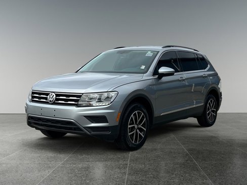 Used 2021 Volkswagen Tiguan SE image 3
