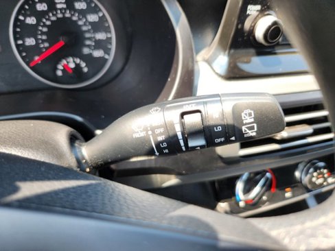 Used 2022 Kia Seltos LX image 19