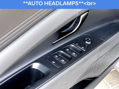 Used 2025 Hyundai Elantra Sport image 12