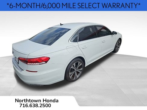 Used 2022 Volkswagen Passat 2.0T SE image 2