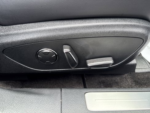 Used 2018 Lincoln MKZ Reserve w/ Climate Package image 9