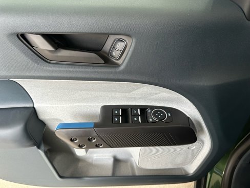 New 2025 Ford Maverick XLT image 17