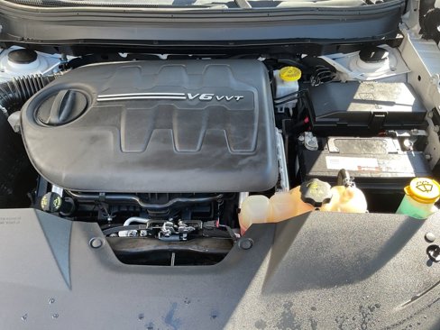 Used 2019 Jeep Cherokee Latitude Plus w/ Comfort/Convenience Group image 29