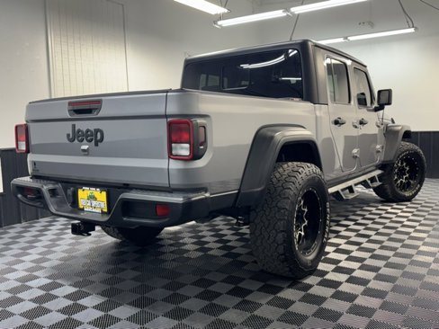 Used 2020 Jeep Gladiator Sport w/ Quick Order Package 24S image 3