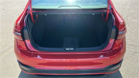 Used 2023 Volkswagen Jetta SE image 26