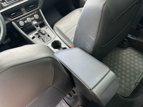 Used 2024 Volkswagen Jetta SE image 21