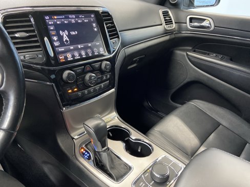 Used 2021 Jeep Grand Cherokee Limited image 14