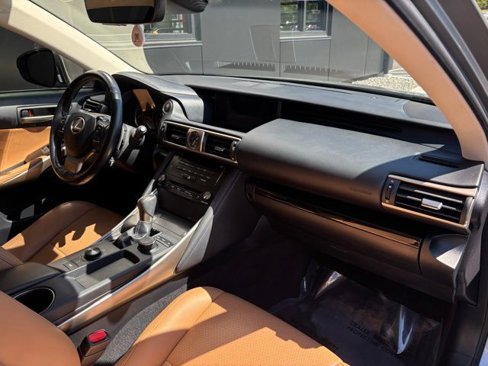 Used 2018 Lexus IS 300 AWD w/ Comfort Package image 34