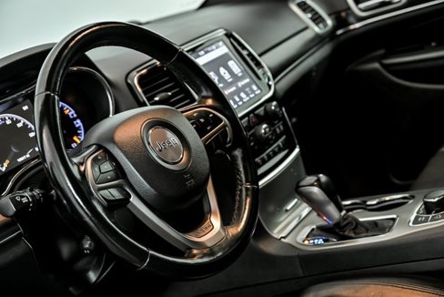 Used 2020 Jeep Grand Cherokee Limited w/ Luxury Group II image 15