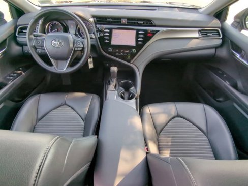 Certified 2019 Toyota Camry SE image 22