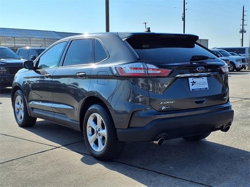 Used 2020 Ford Edge SE image 27