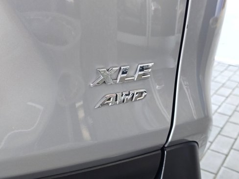 Used 2023 Toyota RAV4 XLE w/ Convenience Package image 15