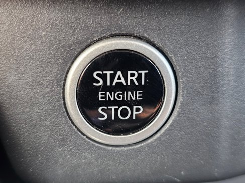 Used 2023 Nissan Rogue SV image 22