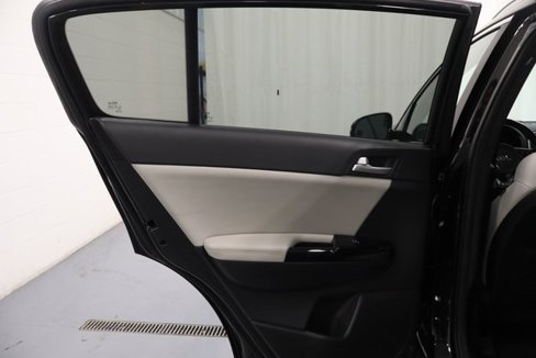Used 2018 Kia Sportage EX w/ EX Sport Appearance Package image 11