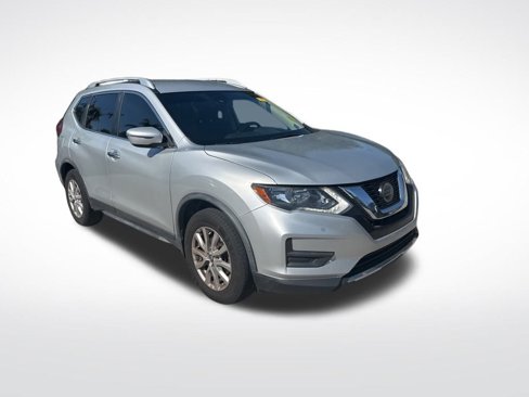 Used 2019 Nissan Rogue SV image 3