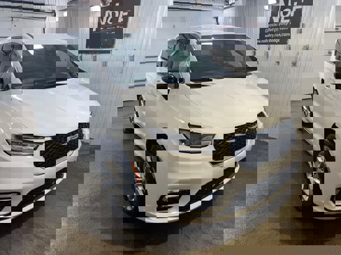 New 2025 Chrysler Pacifica Select image 2