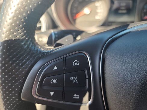 Used 2018 Mercedes-Benz GLC 300 4MATIC image 22