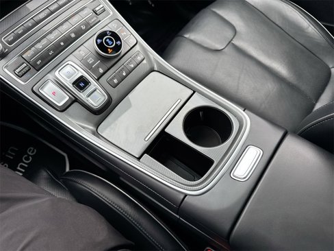 Used 2022 Hyundai Santa Fe Limited image 21