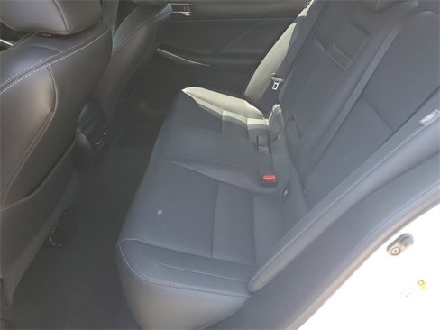 Used 2016 Lexus IS 200t image 10