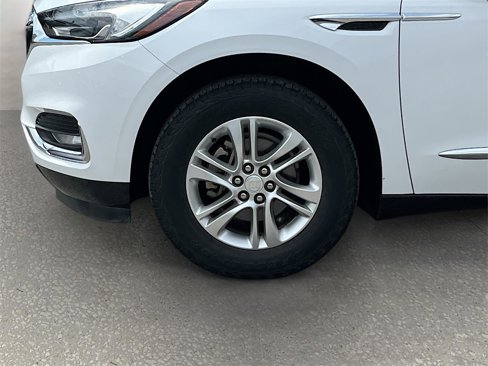 Used 2019 Buick Enclave Essence image 26