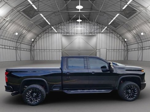 Used 2024 Chevrolet Silverado 2500 LTZ w/ LTZ Plus Package image 5