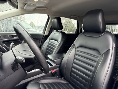 Used 2021 Ford Edge SEL image 12