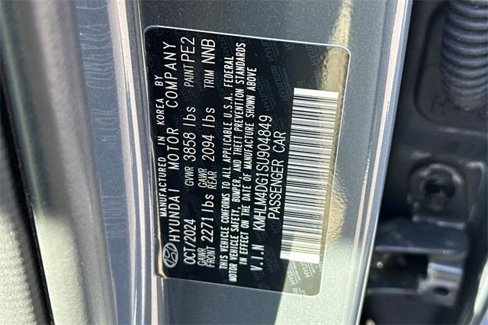 Used 2025 Hyundai Elantra Sport image 28